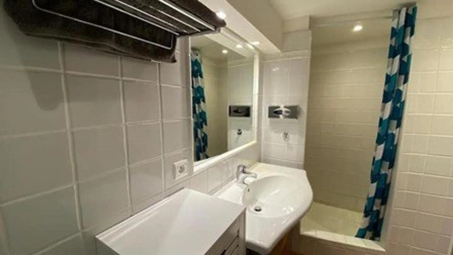 Appartement Renove : Clim, Piscine Et Vue Mer - Fr-1-816-28 Bormes-les-Mimosas 0*,  Γαλλία