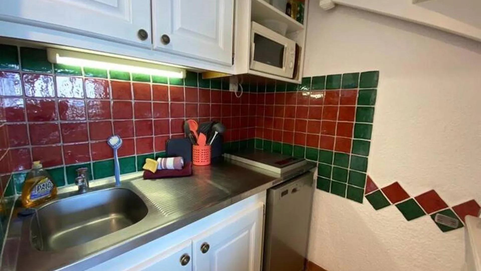 Διαμέρισμα Appartement Renove : Clim, Piscine Et Vue Mer - Fr-1-816-28 Bormes-les-Mimosas