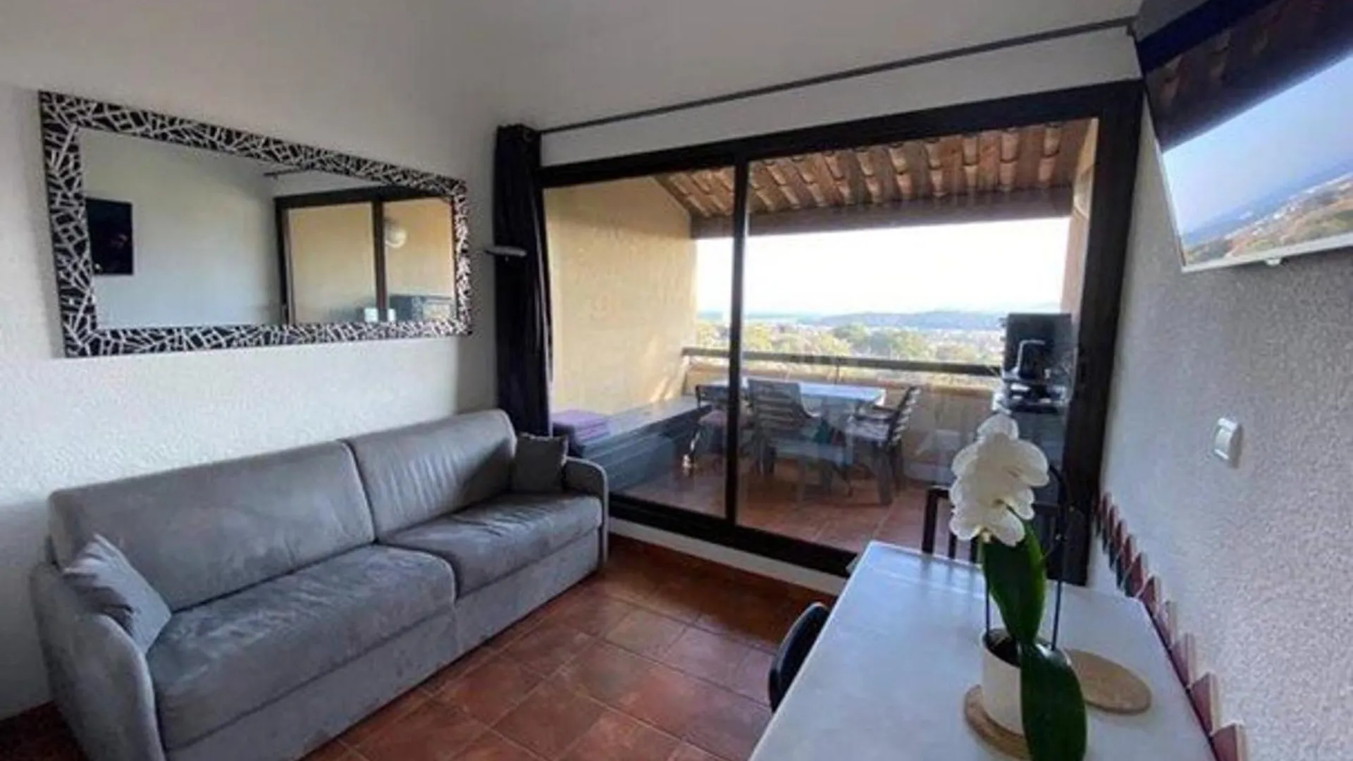 Διαμέρισμα Appartement Renove : Clim, Piscine Et Vue Mer - Fr-1-816-28 Bormes-les-Mimosas